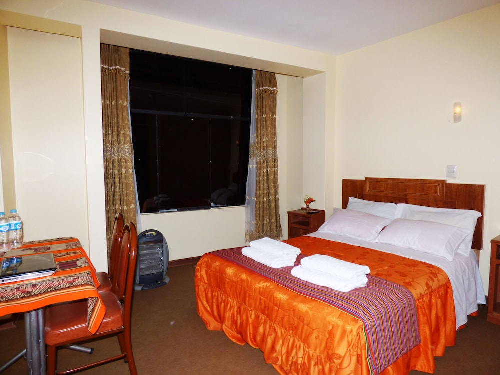Double Room, 1 Queen Bed, City View photo 3