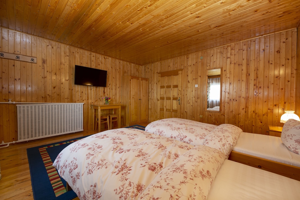 Family Double Or Twin Room photo 1