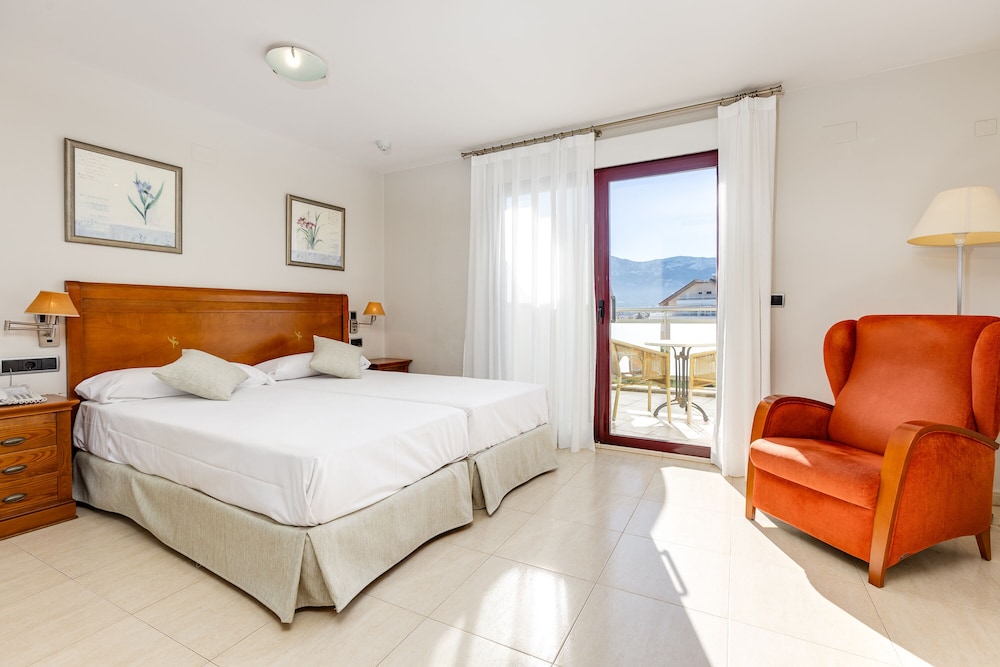 Double Room, Balcony, Garden View