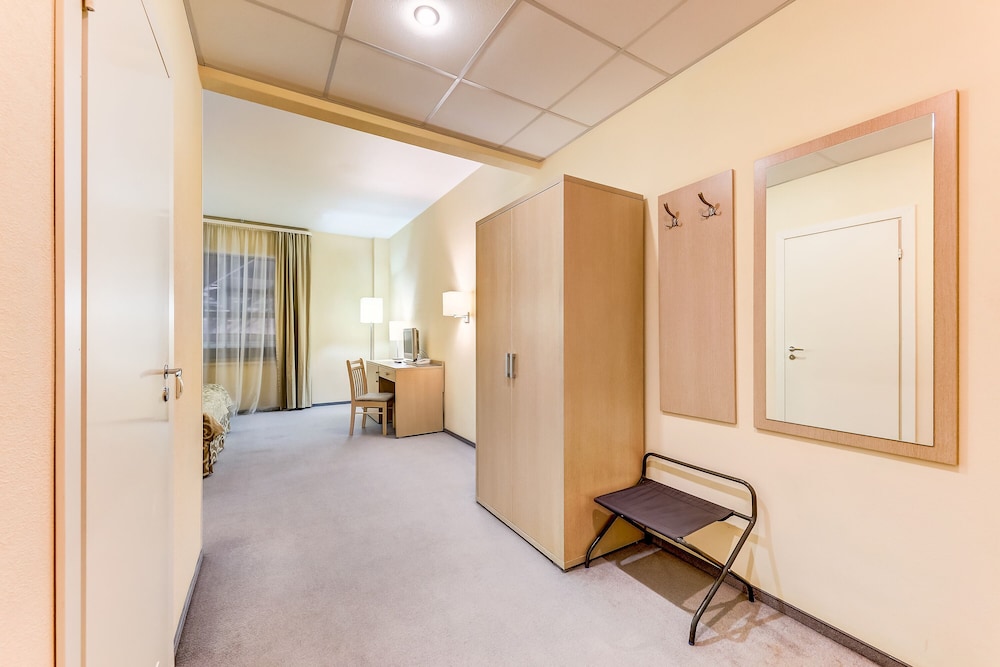 Standard Double Room (Pavilion View) photo 3