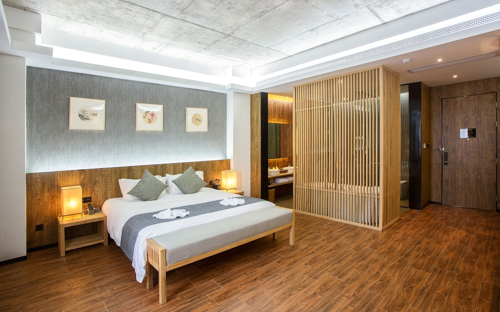 Premier Room, 1 King Bed