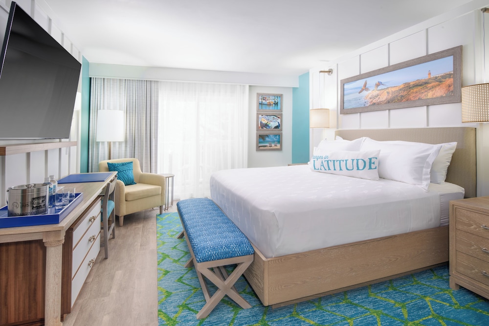 Premium Room, 1 King Bed, Balcony (Premium View) - Photo 1