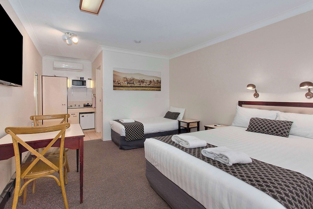 Standard Room, Multiple Beds, Non Smoking