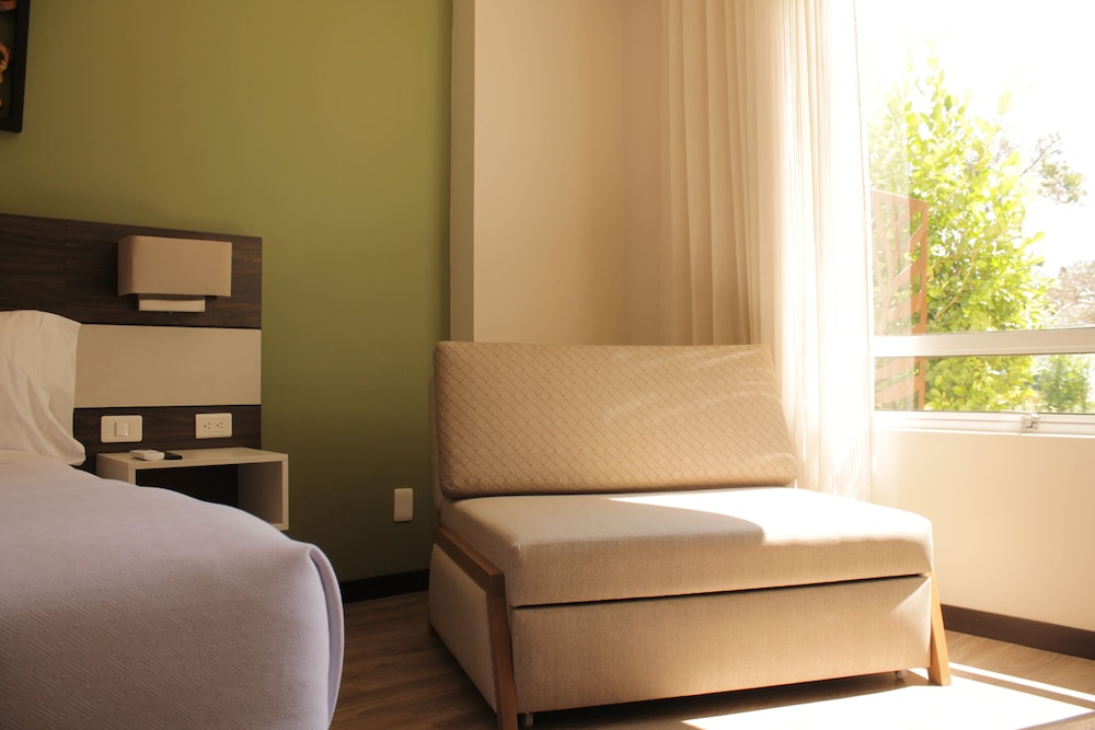 Deluxe Studio Suite photo 3