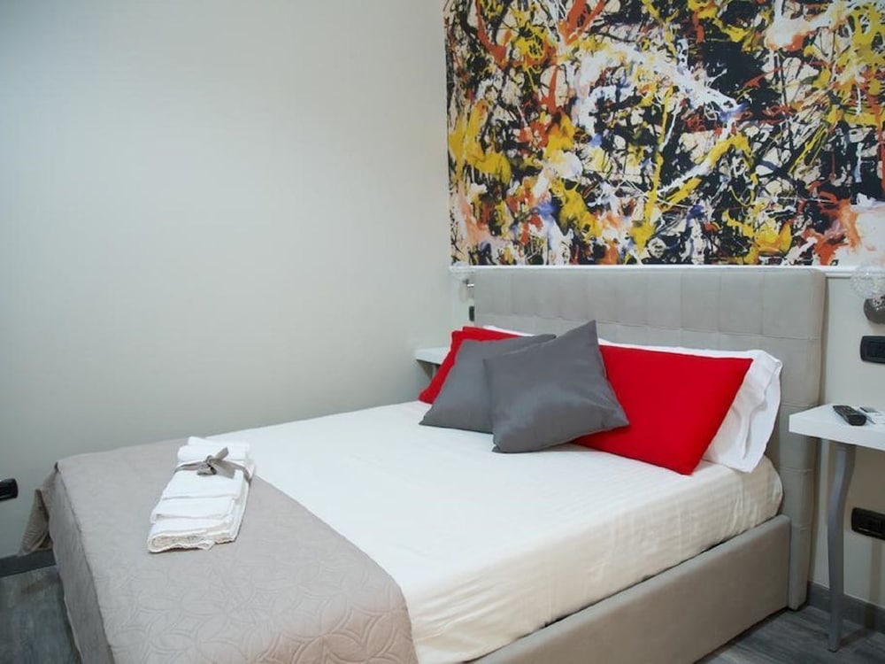 Classic Double Room, Balcony (Pollock) photo 2