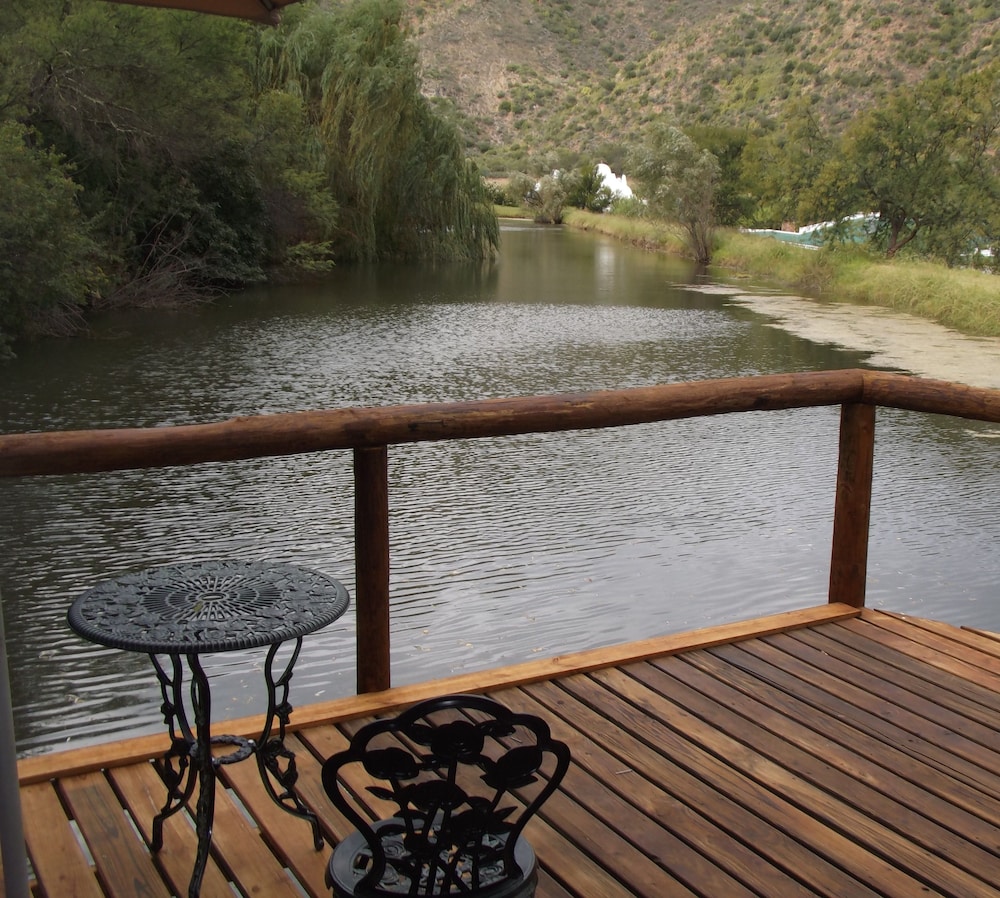 Honeymoon Cabin photo 2