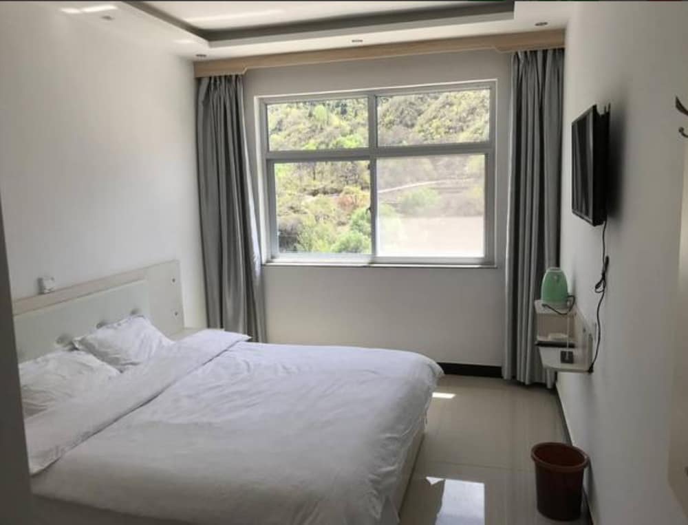 Standard Double Room, 1 Queen Bed