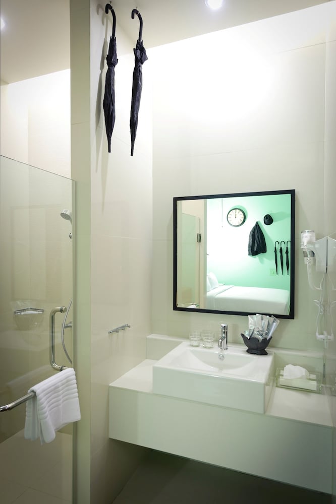 Superior Room with Window - Photo 2