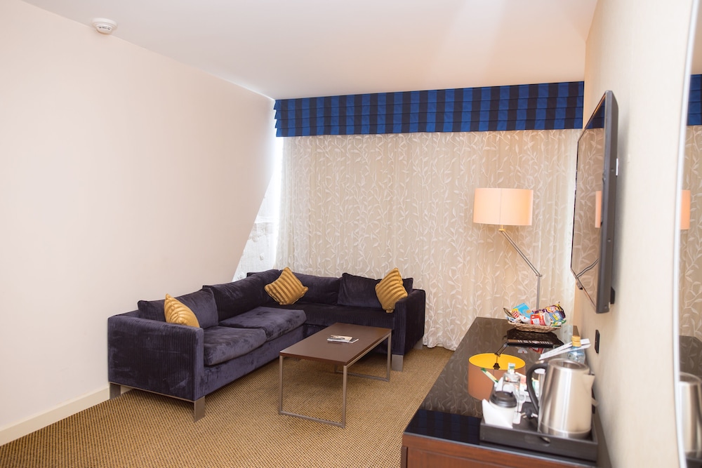 Executive Suite, 1 King Bed photo 3