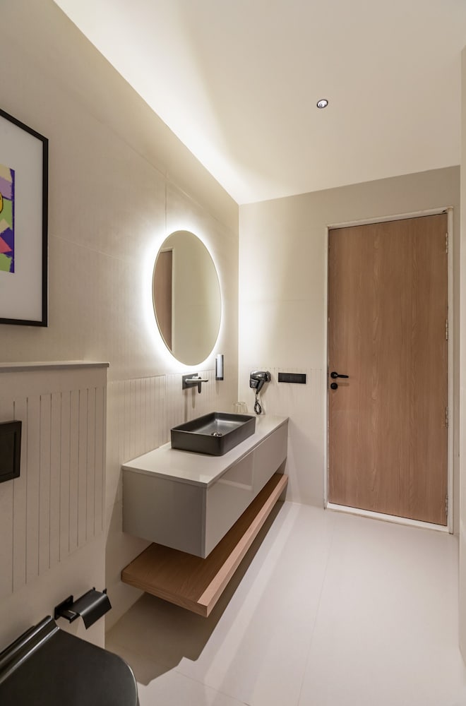 Courtyard Rooms with City View with Bath photo 2