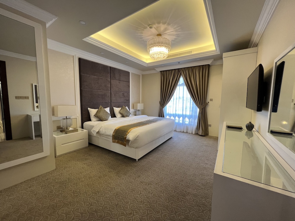 Superior Suite - Photo 1