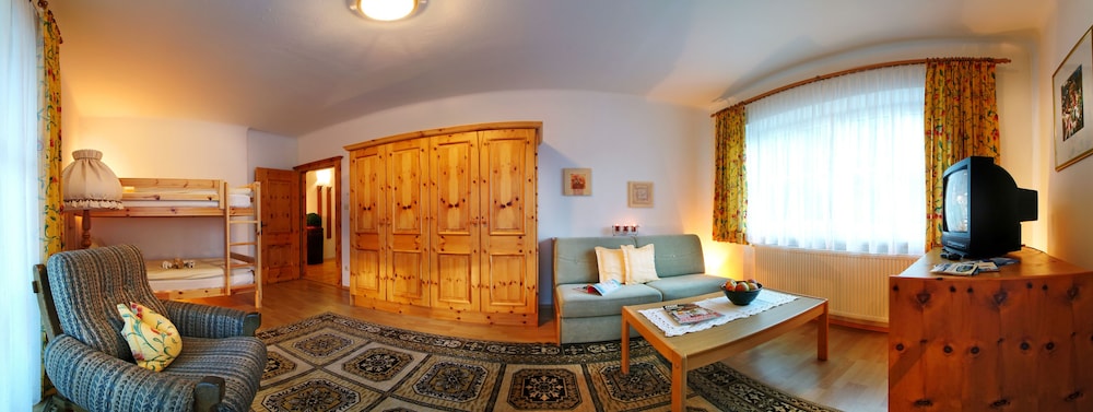 Basic Apartment, 1 Bedroom, Non Smoking, Balcony photo 1