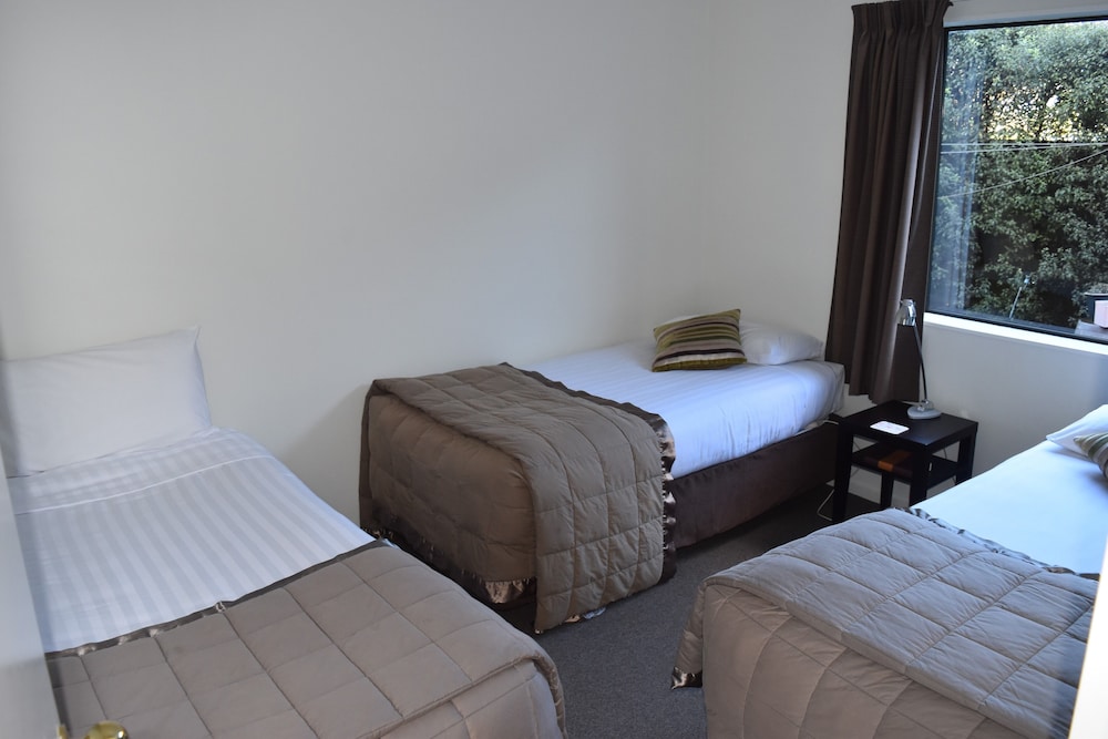 Family Suite, 2 Bedrooms, Non Smoking, Kitchenette photo 3