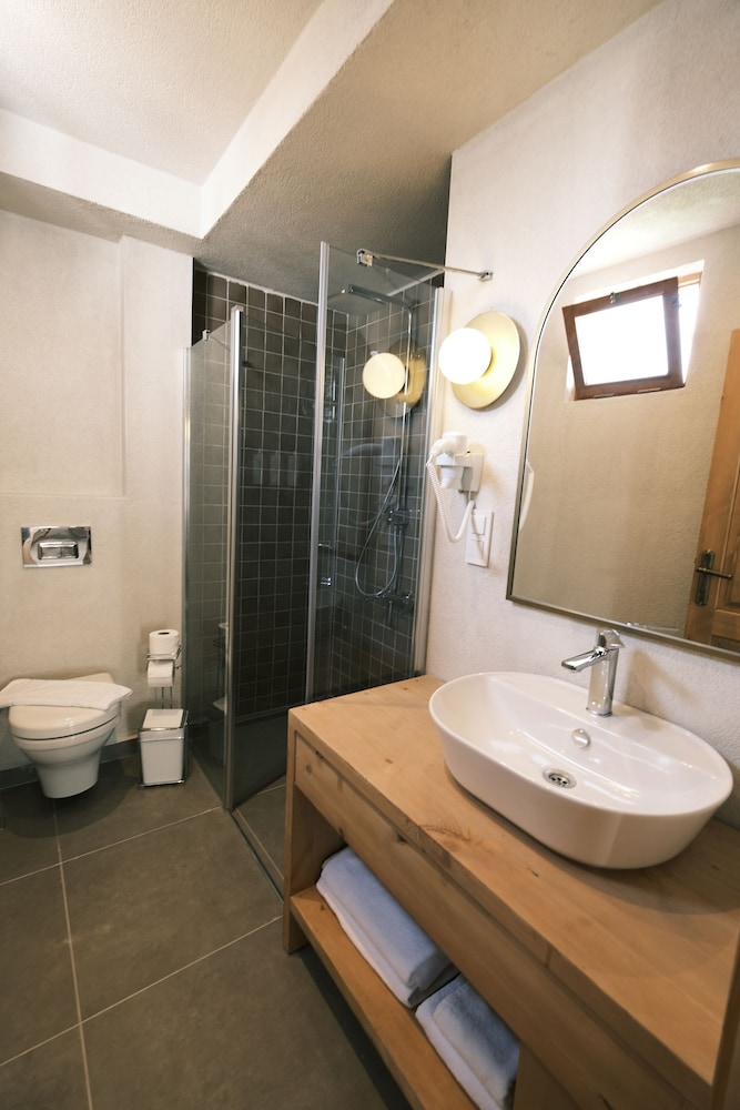 Twin Room, 2 Twin Beds, Balcony - Photo 4