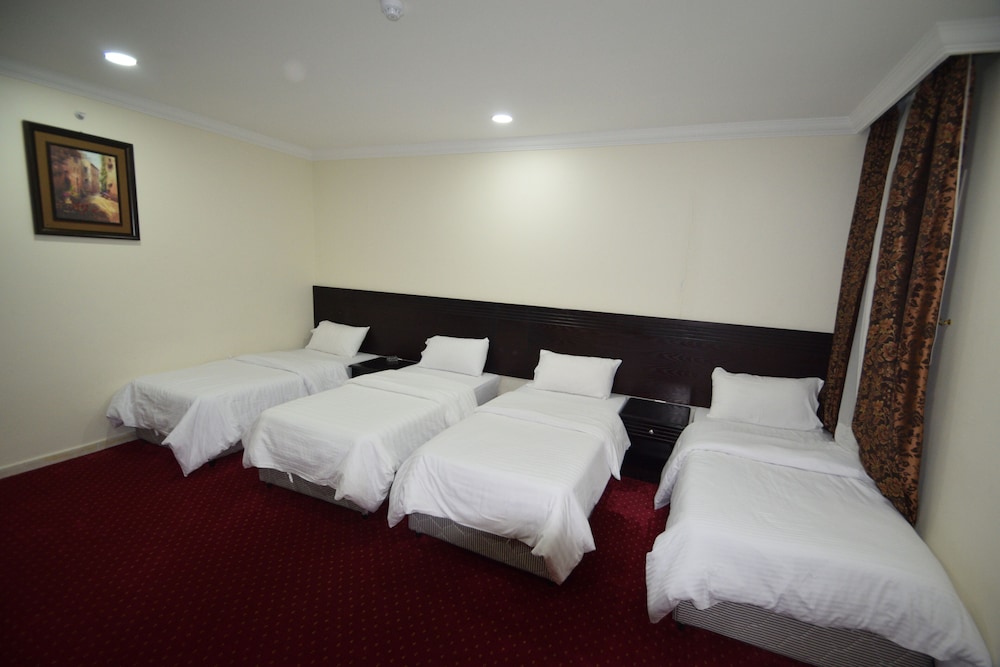 Quadruple Room photo 2