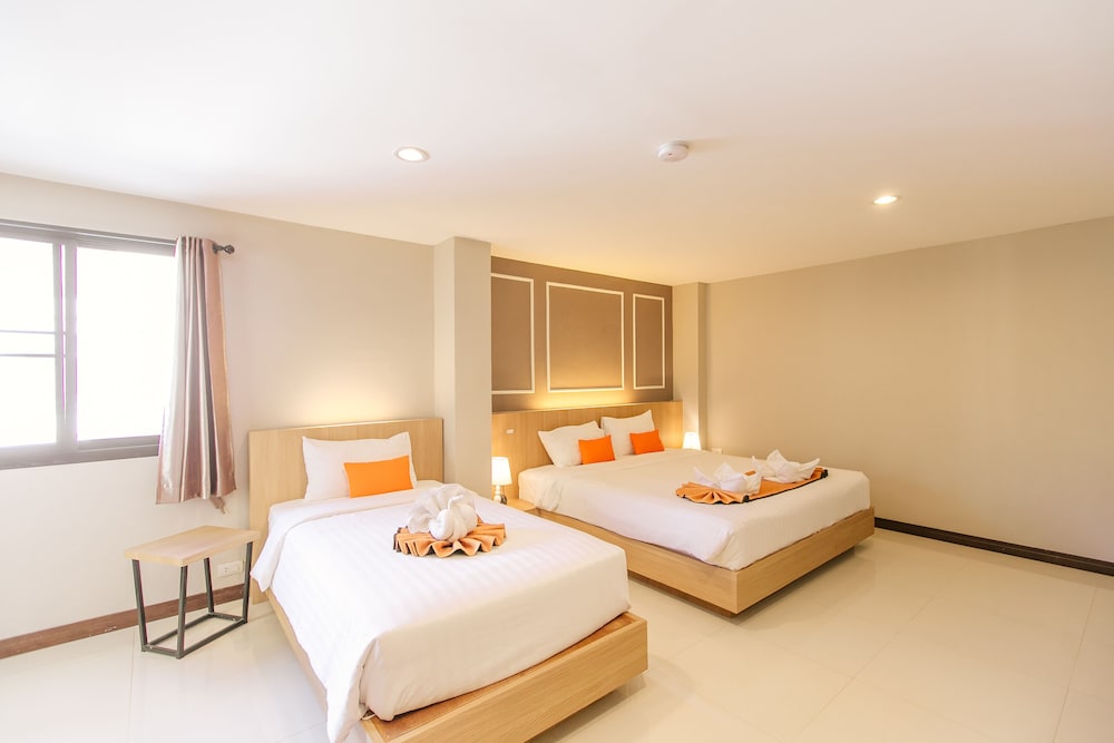 Deluxe Triple Room photo 3