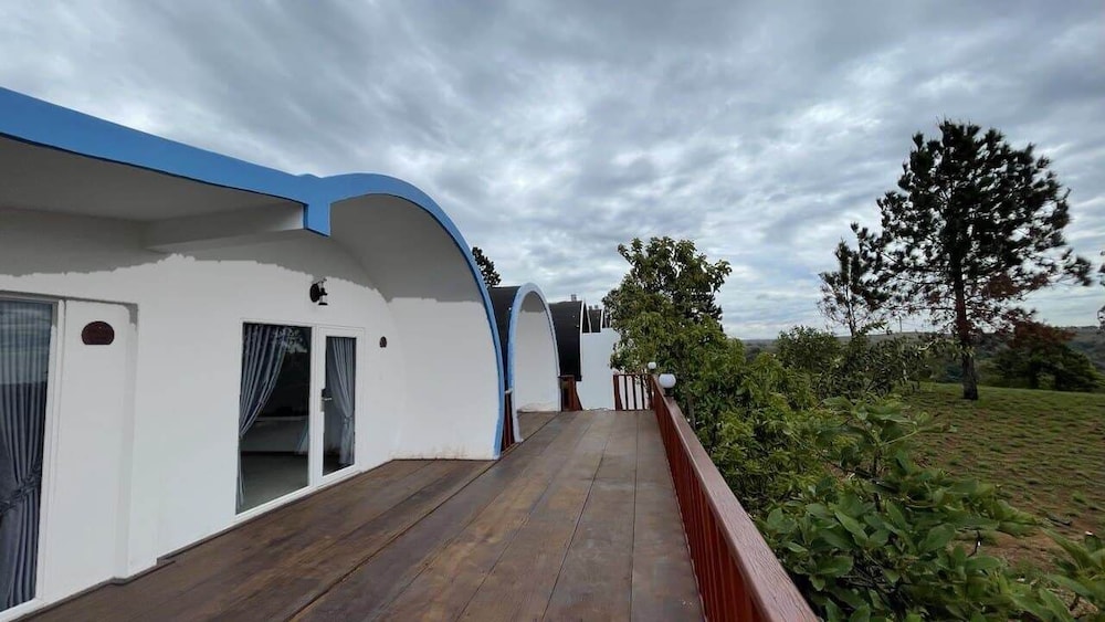 Tube Family 3 Bedrooms - Photo 3