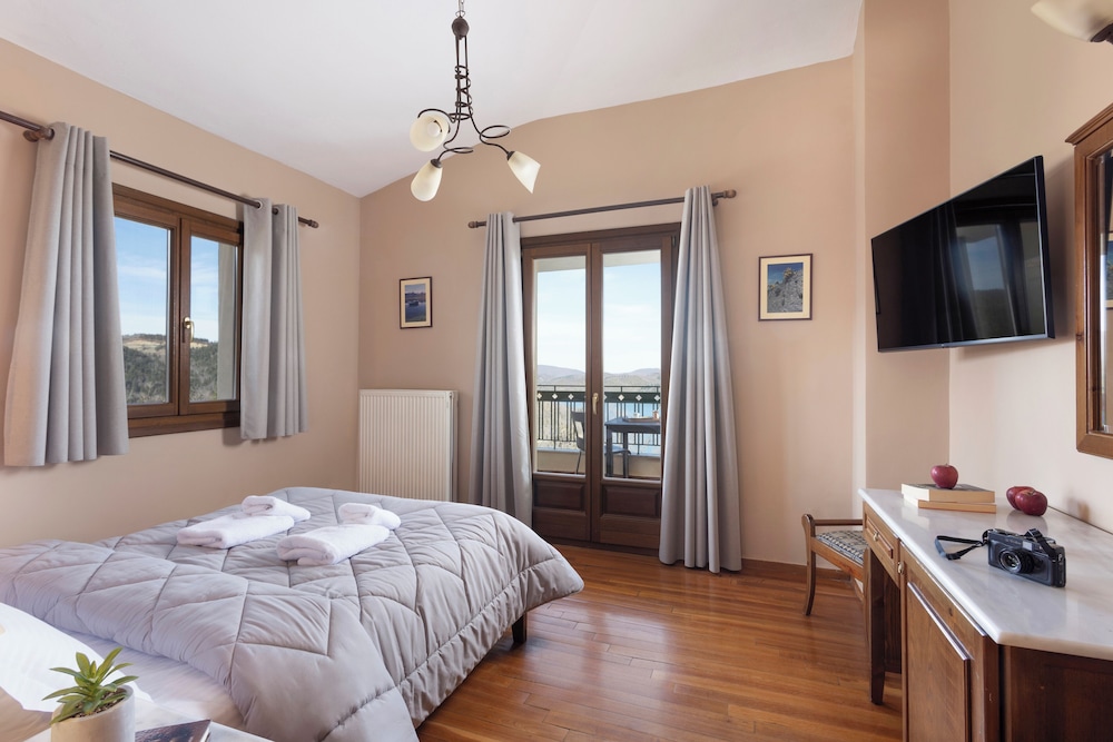 Apartment, 1 Bedroom, Balcony, Lake View photo 1