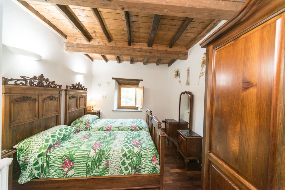 Quadruple Room (Alloro) photo 1