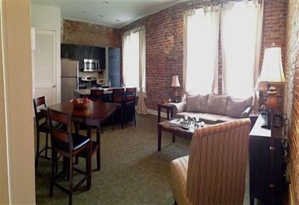 Condo, 2 Bedrooms, 2 Bathrooms (Unit D) photo 1