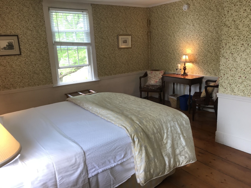 Room 3 photo 3