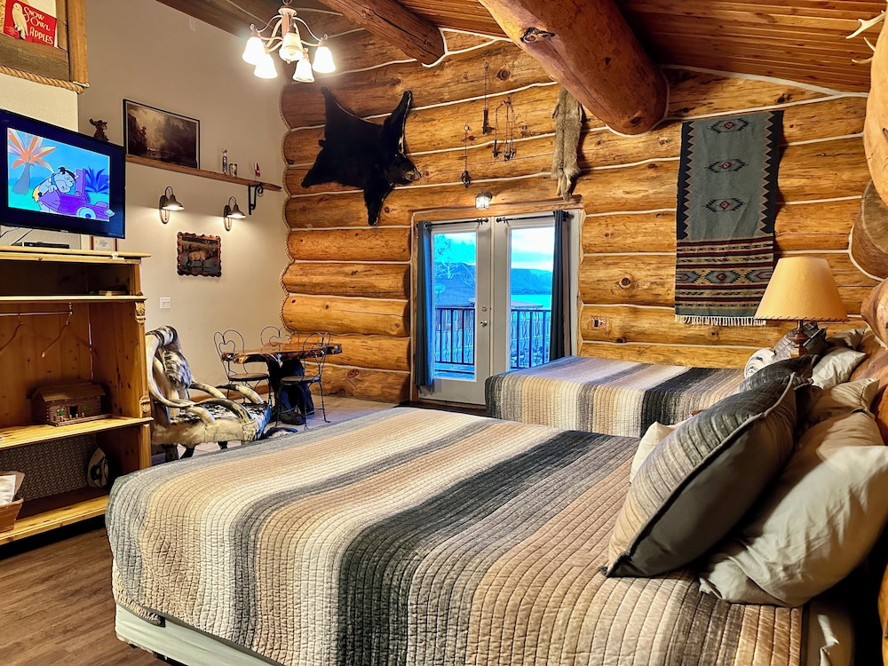 Signature Cabin, Lake View