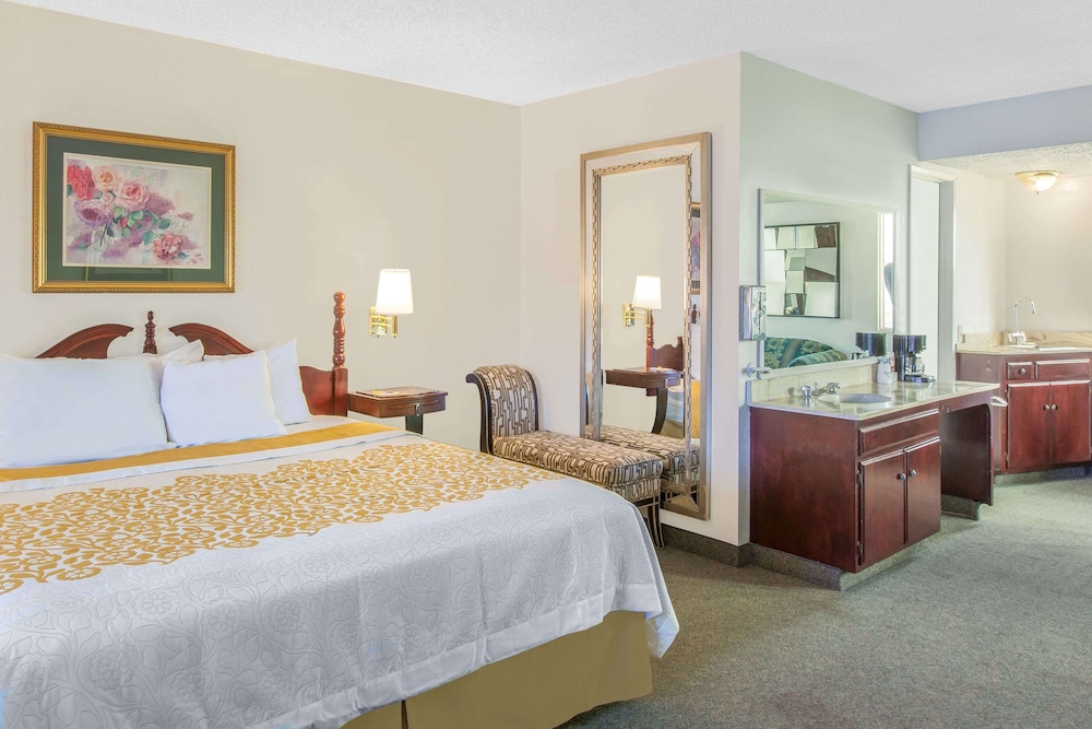Suite, 1 Bedroom photo 1