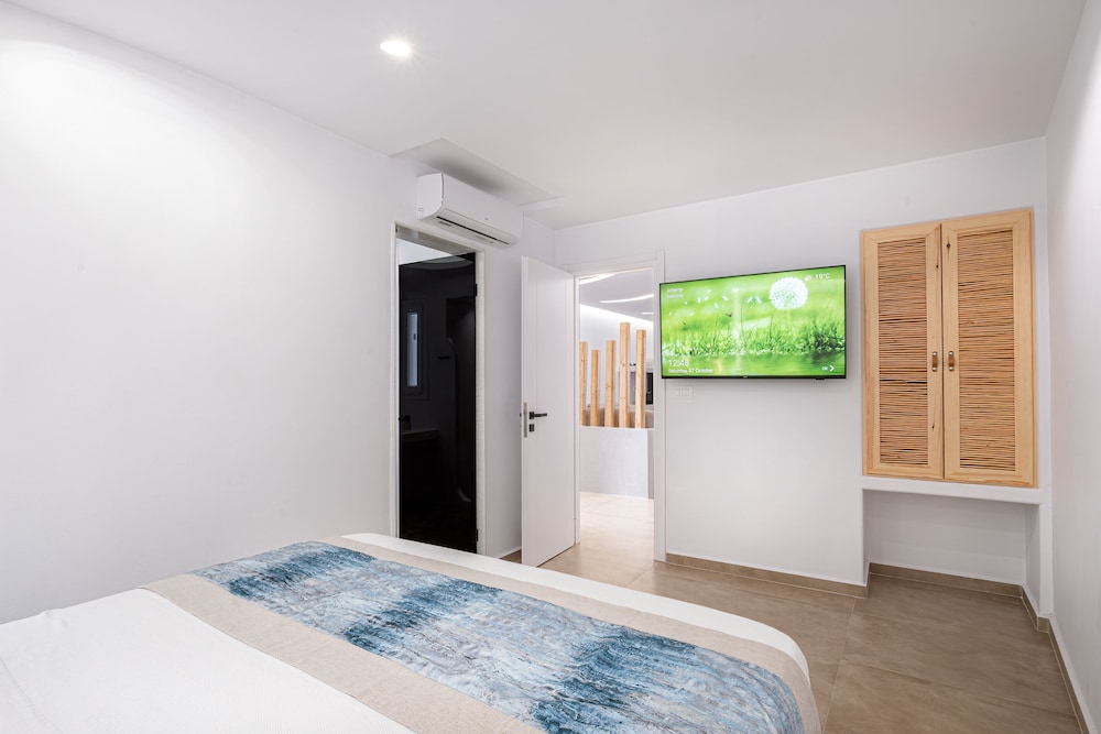 Elite Suite, Hot Tub, Sea View photo 3