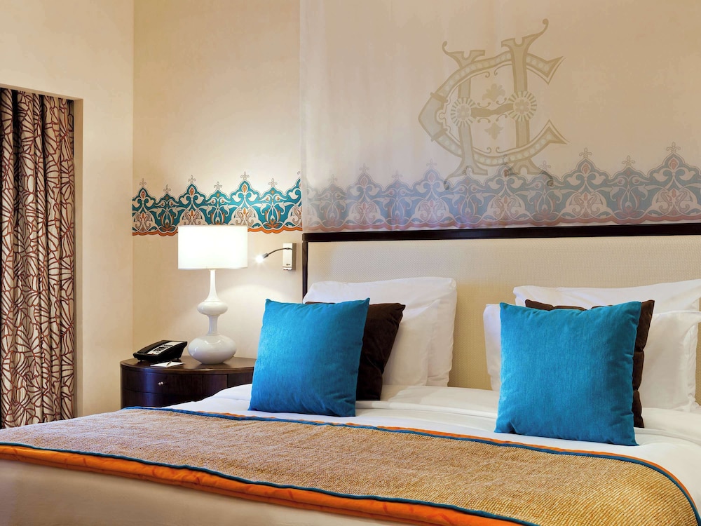 PALACE PRESTIGE SUITE, 1 King Bed, Terrace, Garden - Photo 6