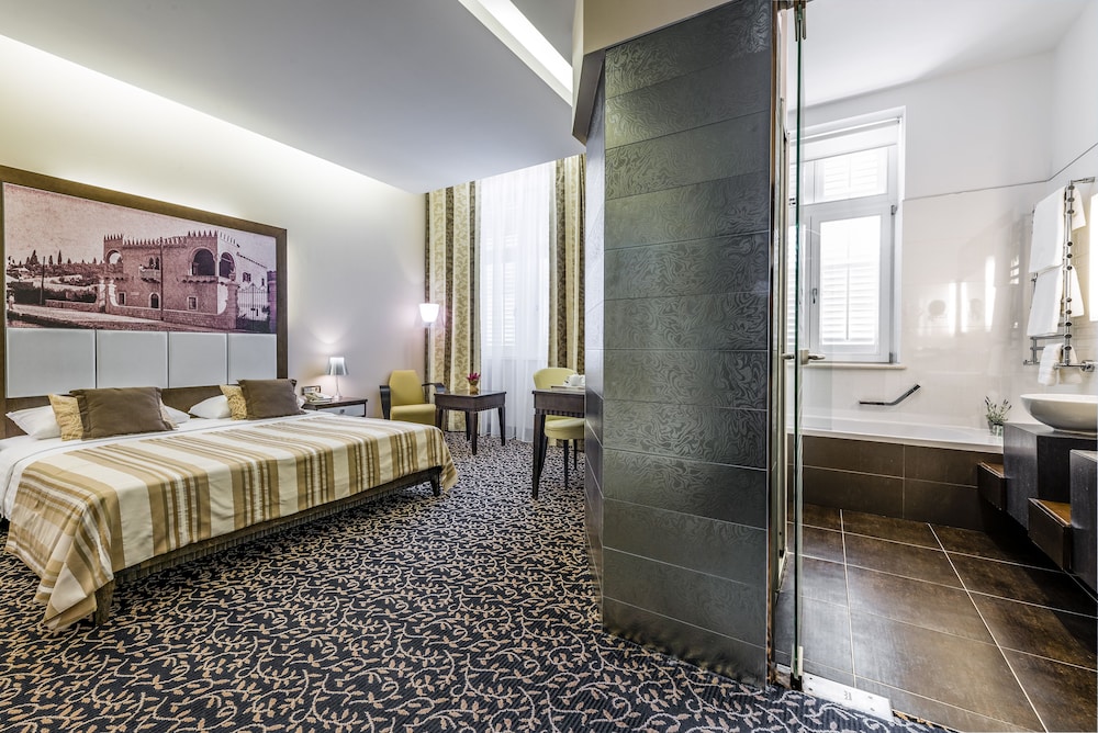 Superior Room - Photo 6
