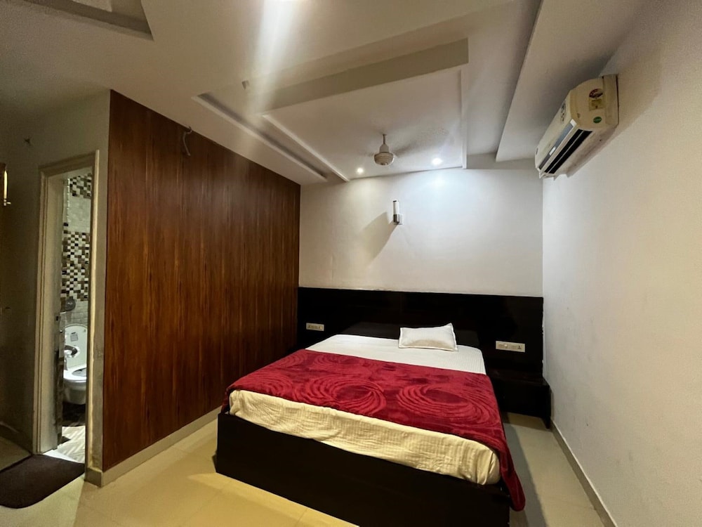 Deluxe Double Room photo 2
