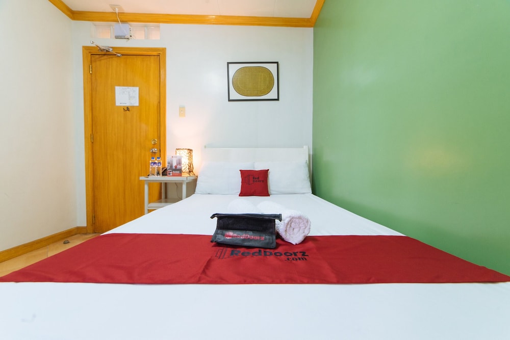 Double Room (Reddoorz) - Photo 1
