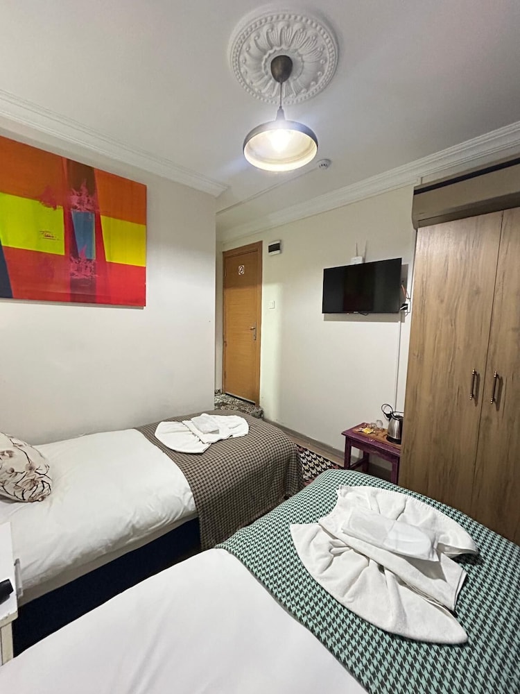 Standard Twin Room photo 3