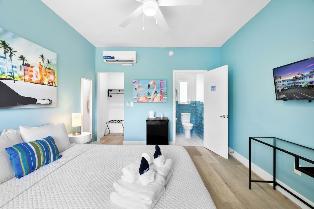 Traditional Room, 1 Queen Bed, Non Smoking, Private Bathroom