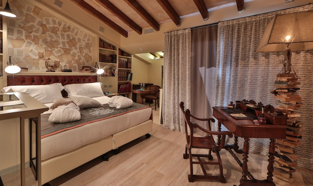 Junior Room (La Biblioteca)