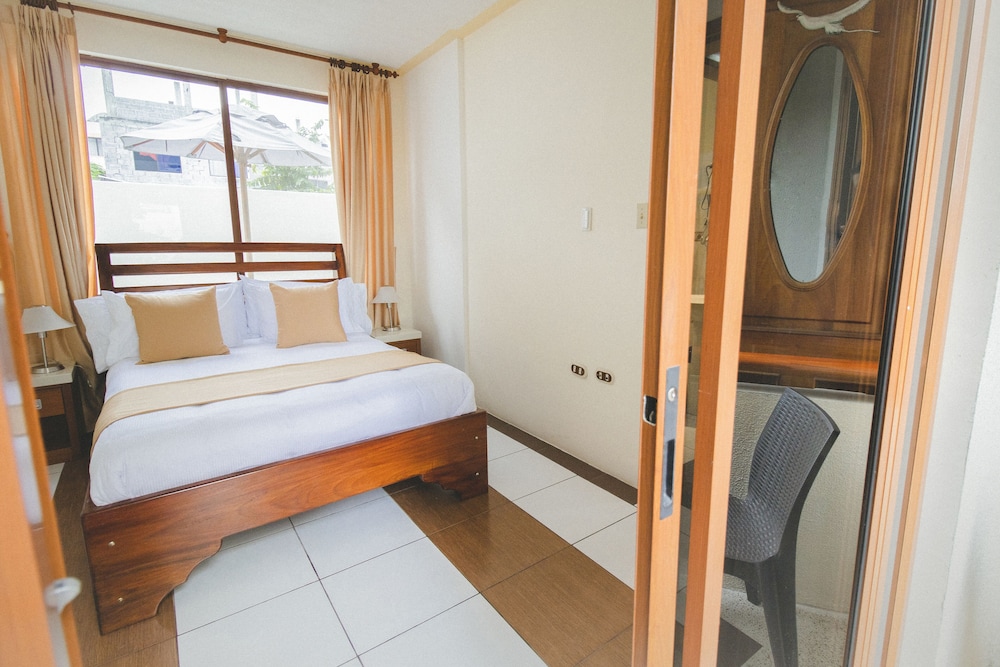 Family Suite, 2 Bedrooms, Kitchenette, Ground Floor photo 2