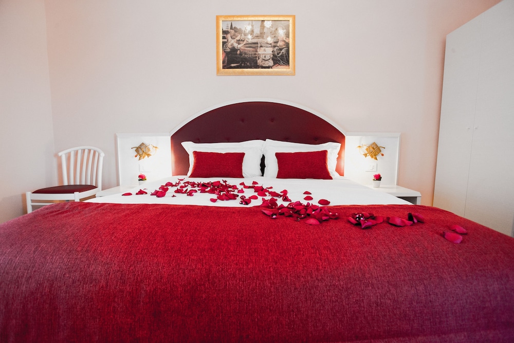 Deluxe Double Room, Balcony, City View