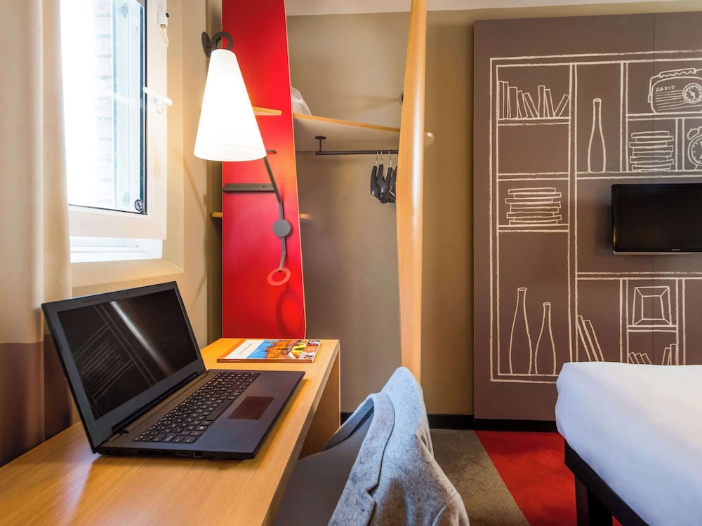 Standard Room, 2 Twin Beds - Photo 4