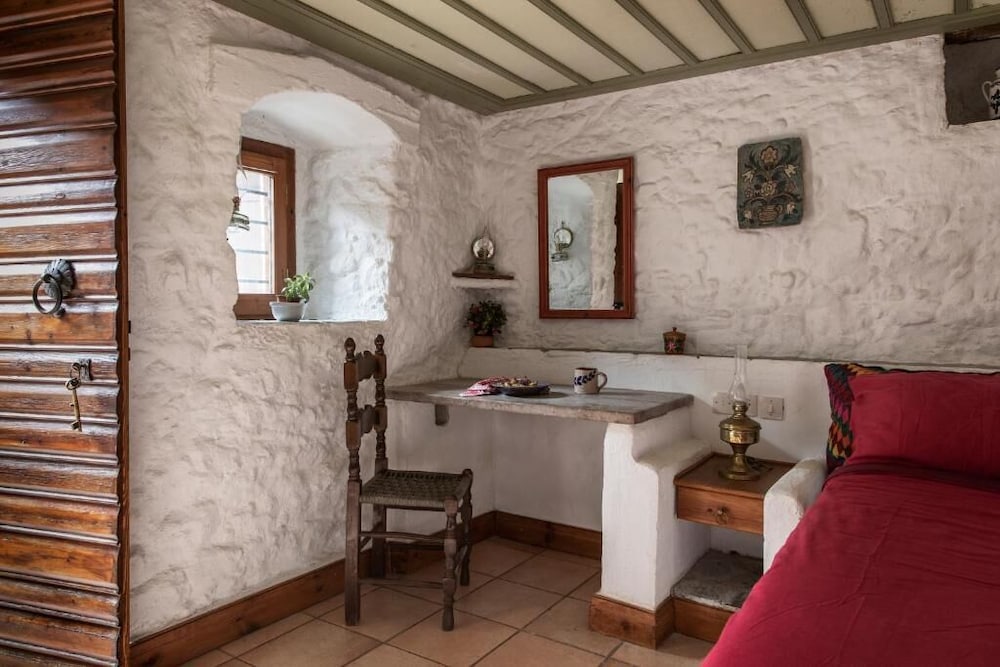 Traditional Triple Room photo 2
