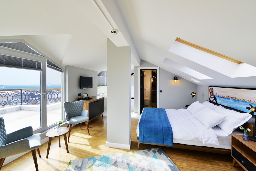 Penthouse with Balcony and Jettub photo 1