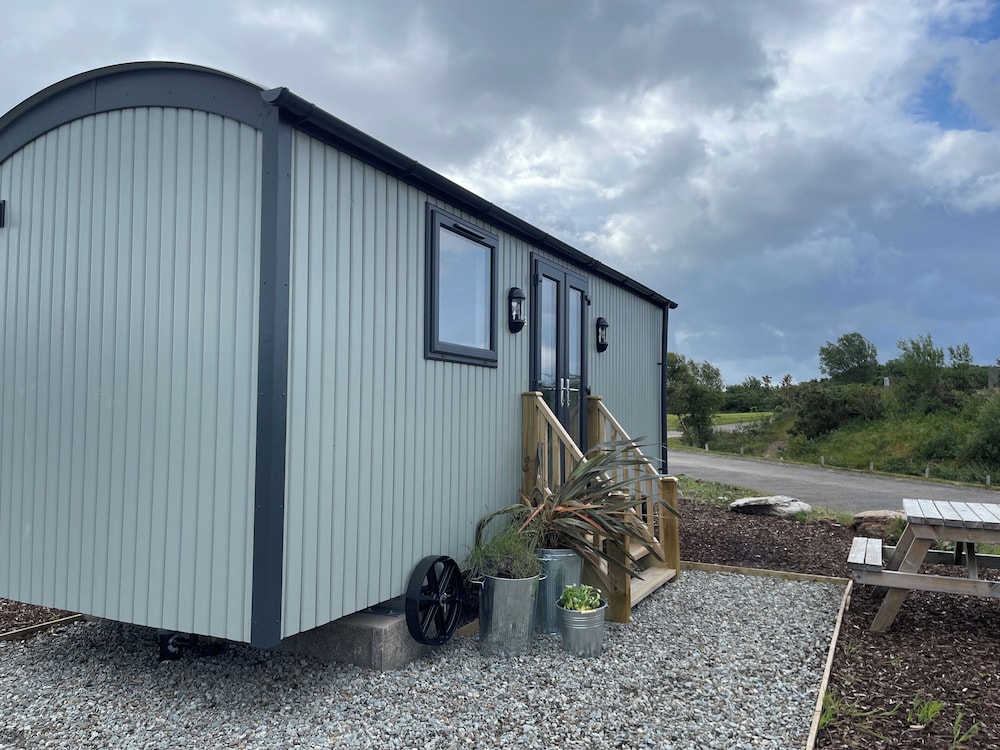 Shepherd's Hut photo 2