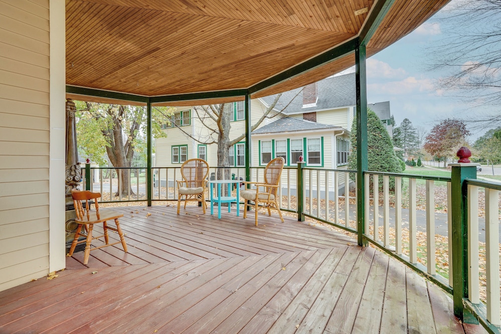 House (4 Bedrooms) photo 2