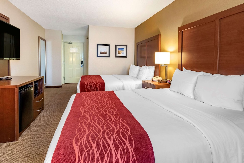 Standard Room, 2 Queen Beds, Non Smoking - Photo 5