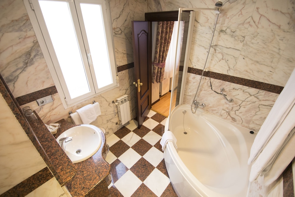 Triple Room photo 2