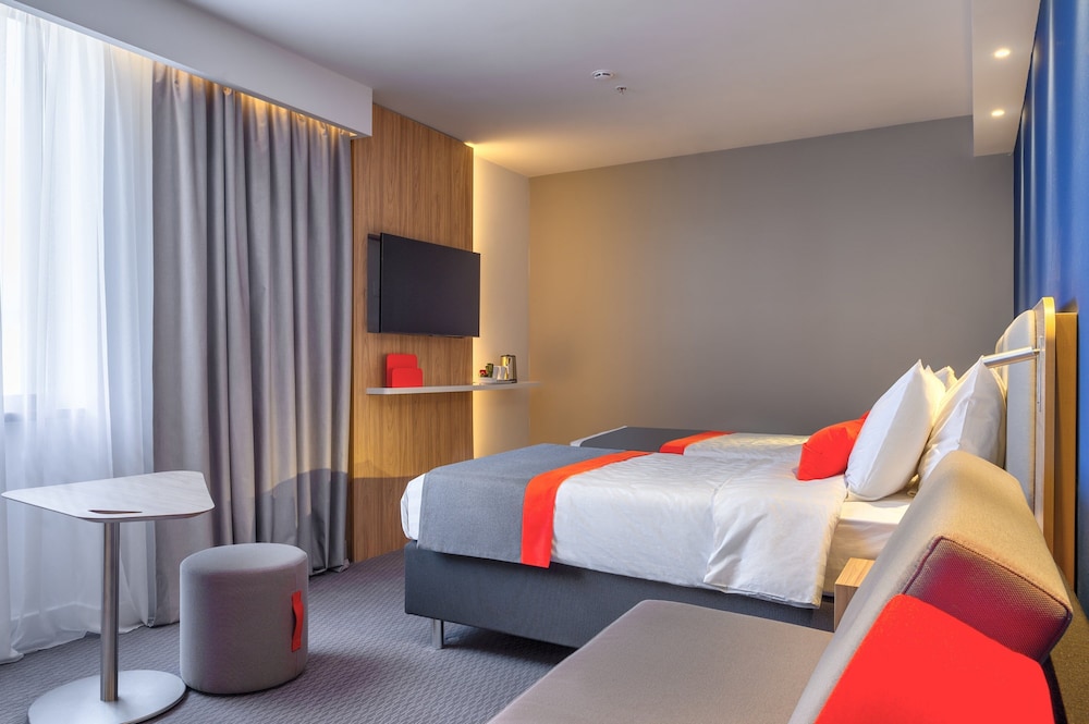Standard Room, 2 Twin Beds, Smoking - Photo 4