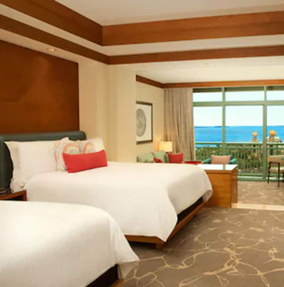 Deluxe Ocean Suite, 2 Queen Beds - Photo 1