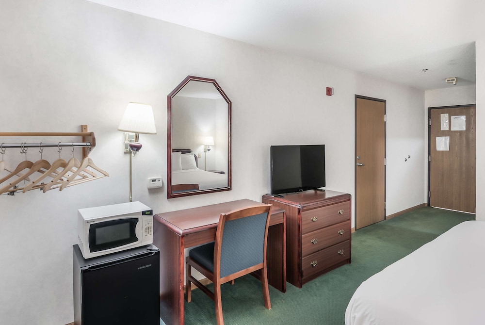 Room, 1 King Bed, Accessible, Non Smoking - Photo 2