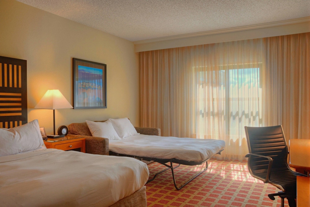 Pure, Executive Room, 1 King Bed with Sofa bed - Photo 1