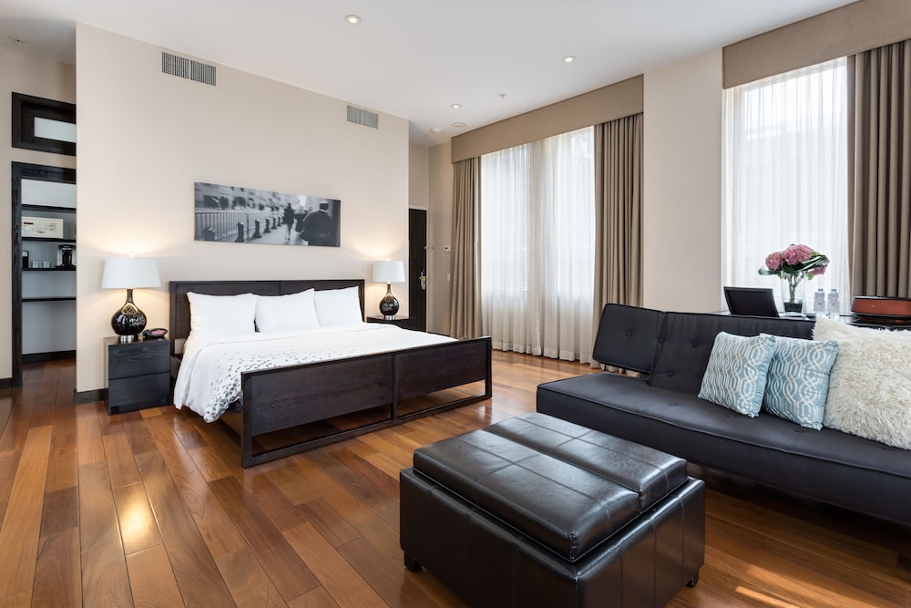 Signature Suite