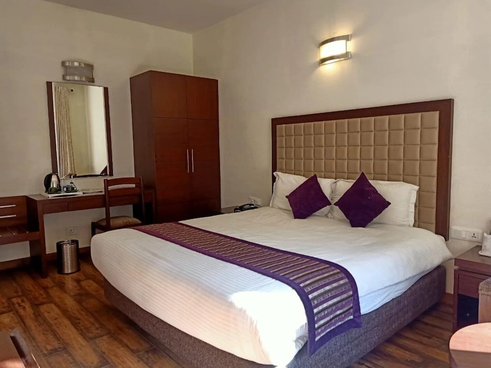 2 Room Cottage - Photo 1